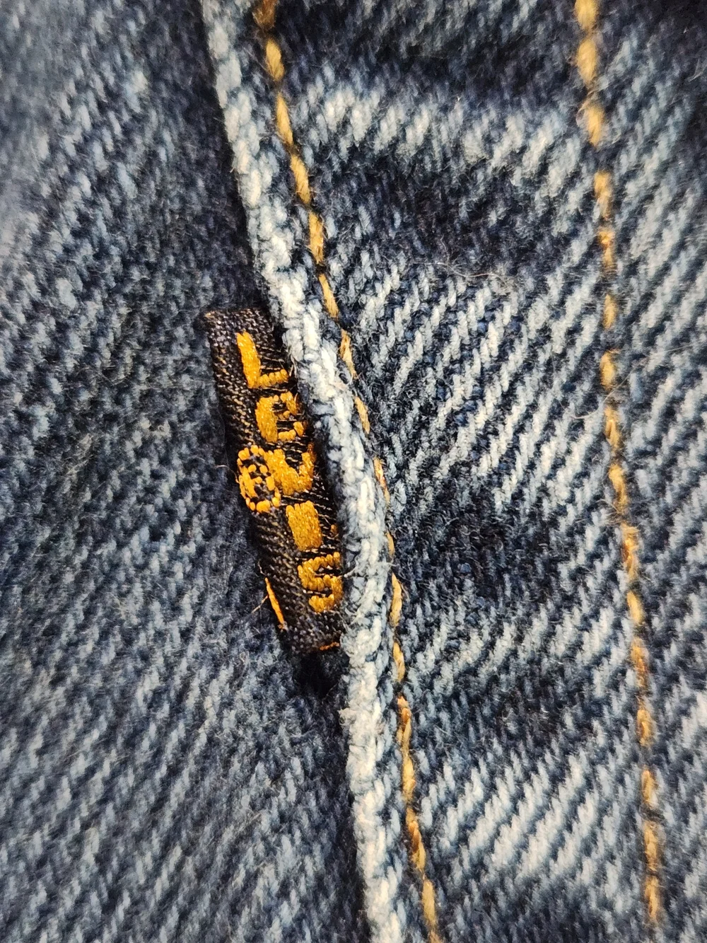 Vintage 90s Levi's Jeans Blue Label High Rise Taper Made in USA 26